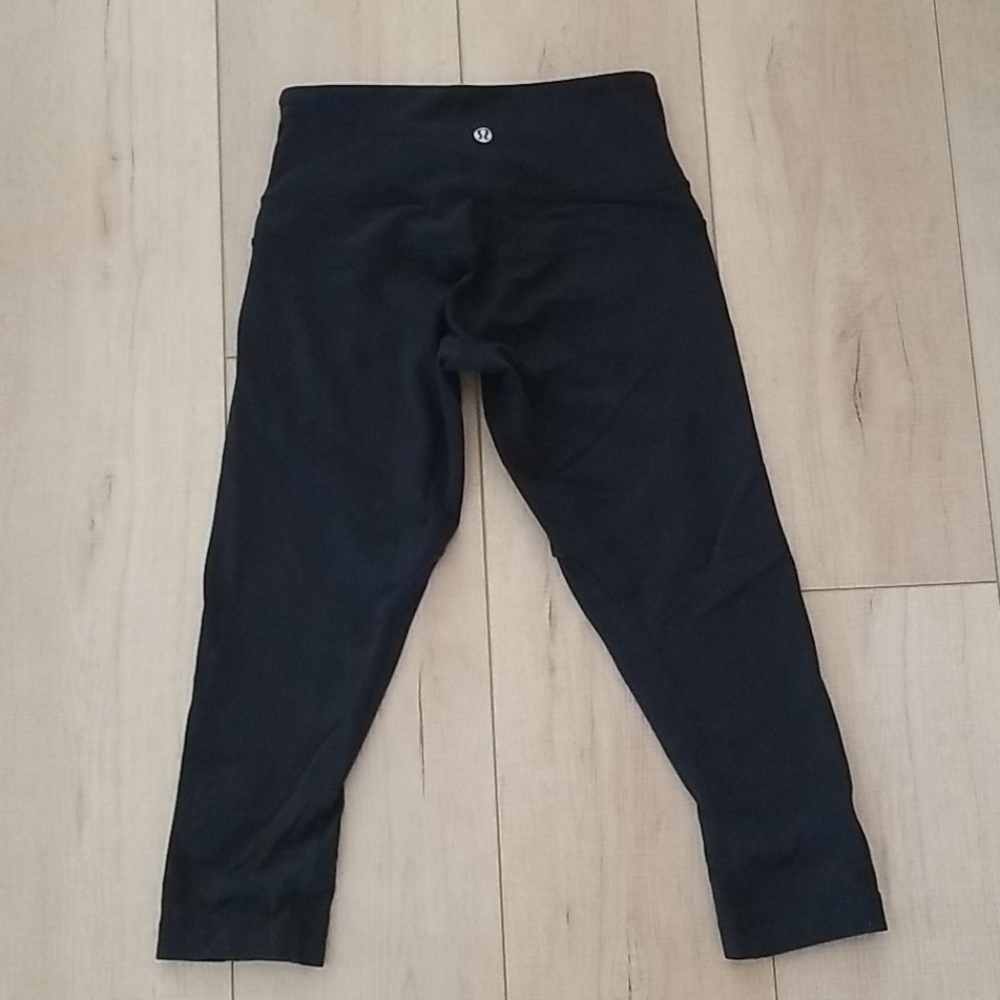 Lululemon Rare Rider Crops - Picture 2 of 7